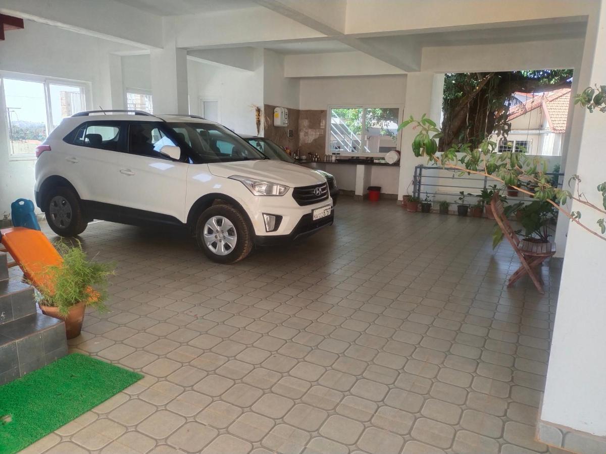 Two Bedroom House Madikeri Luaran gambar